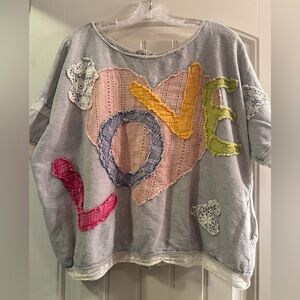 Women’s Oli & Hali LOVE short sleeve sweater in a size Small.  Worn once!!